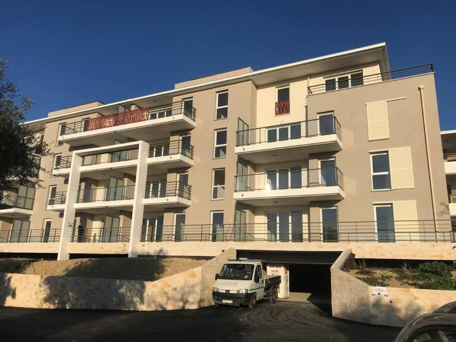 Superbe Appartement 3 Chambres A גראס מראה חיצוני תמונה